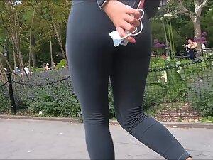 Confused face and hot asian ass in leggings Picture 2