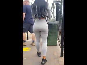 Black girl is a sporty kind of a sex bomb Picture 7