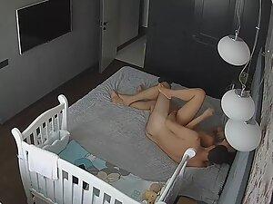 Spying on incredible sex of a married couple Picture 3