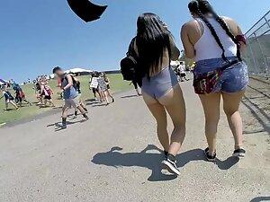 Big booty spotted on a festival Picture 4