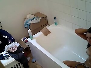 300px x 225px - Masturbating in front of her roommate in bathroom - Voyeur Videos