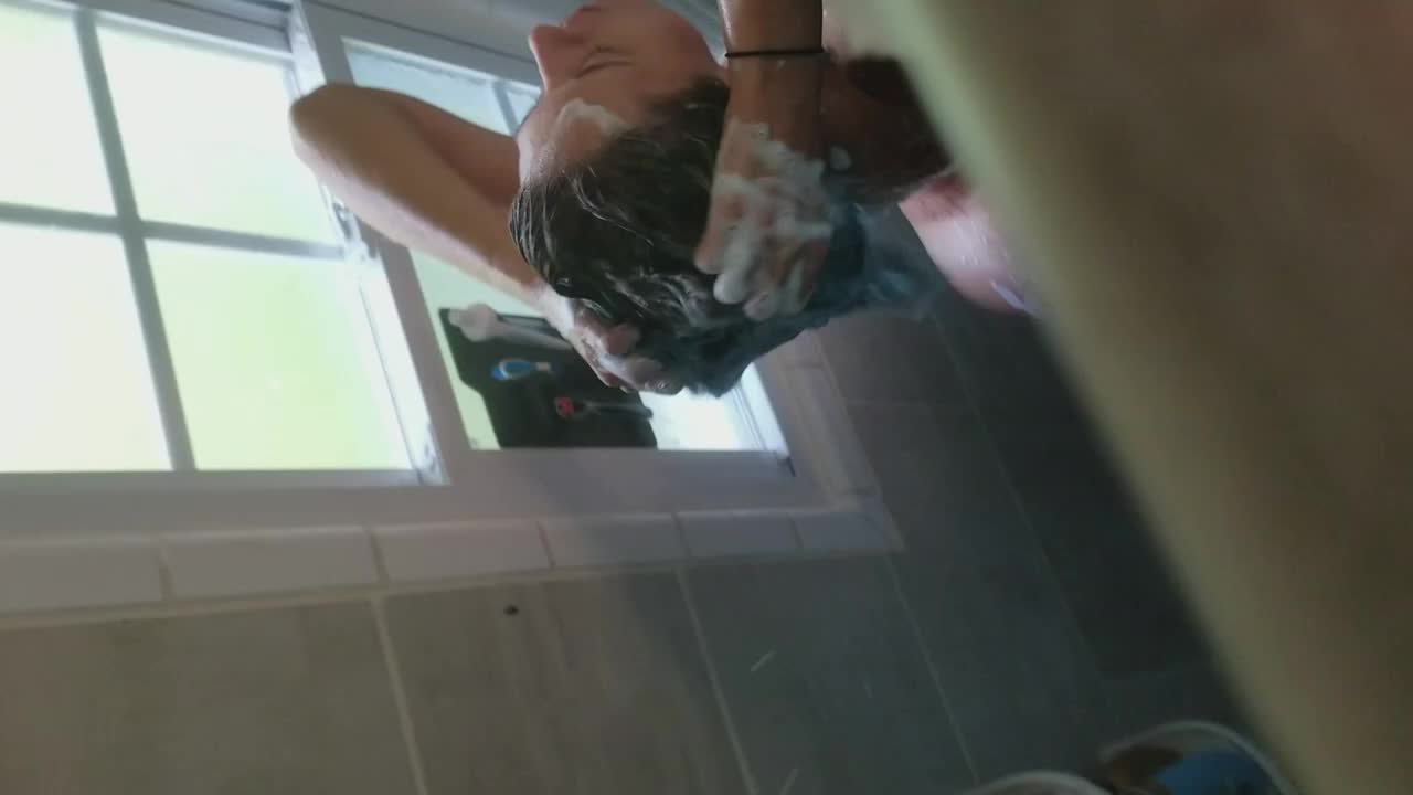 Quick Peep On Bombastic Naked Sister In Shower Voyeur Videos