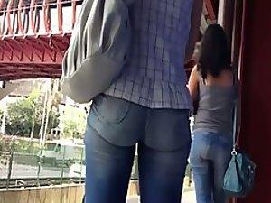 Magnetically appealing ass gets filmed Picture 1