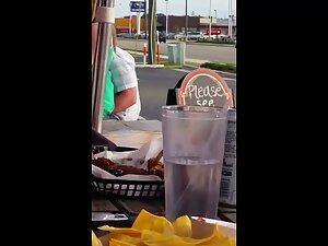 Couple trying to fuck in middle of restaurant Picture 3