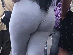 Thong inside a gigantic ass crack Picture 1