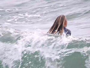 Super sexy surfer girl rides the waves on her board Picture 5