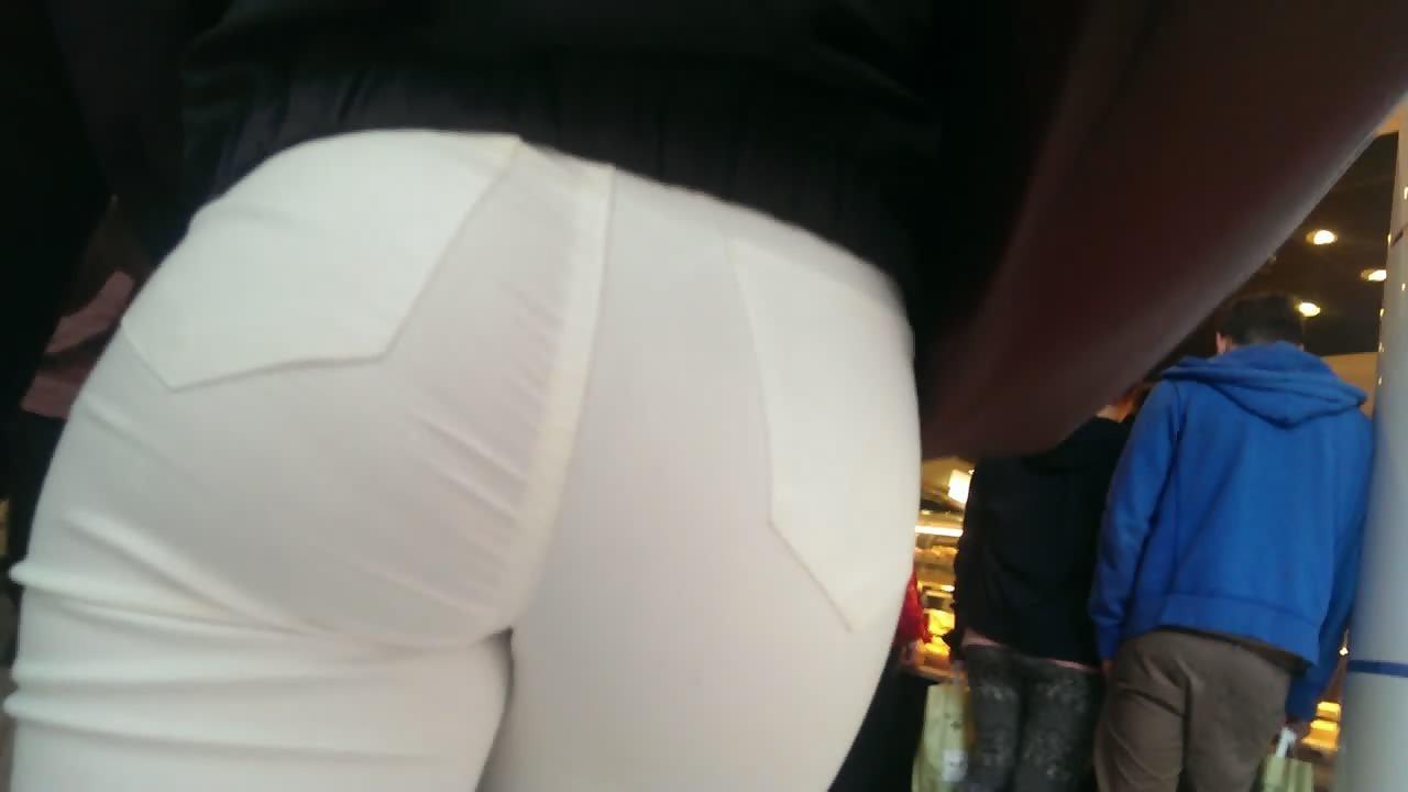 Noticeable ass in tight white jeans