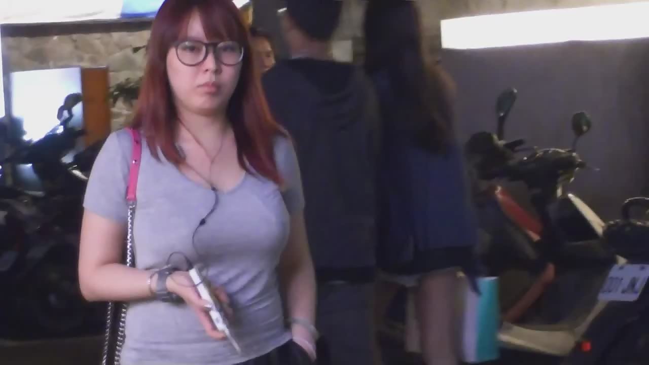Hot Asian Big Tits Nerd - Nerdy asian girl with very big boobs - Voyeur Videos