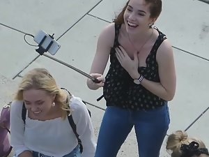 Wind exposes hot tits while she makes a selfie