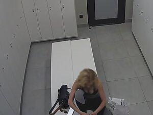 Spying on busty fitness girl in gym locker room Picture 5
