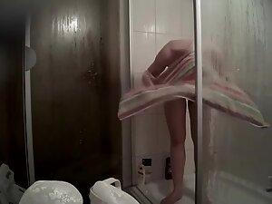 Spying on yummy bubbly ass and hot pussy in shower Picture 6