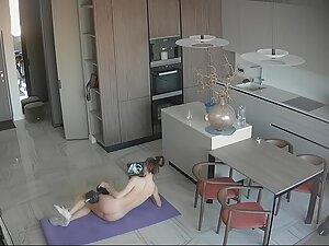 Hidden cam caught rich girl's naked workout Picture 6