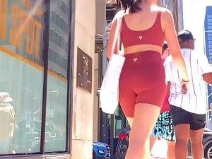 Curvy girl in a matching fitness outfit on the street Picture 7