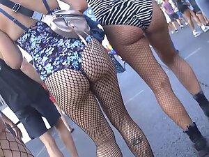 Party girls in fishnet stockings Picture 3