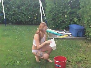 Quirky girl does an ice bucket challenge Picture 2