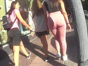 Soft big ass is squeezed in pink leggings Picture 8